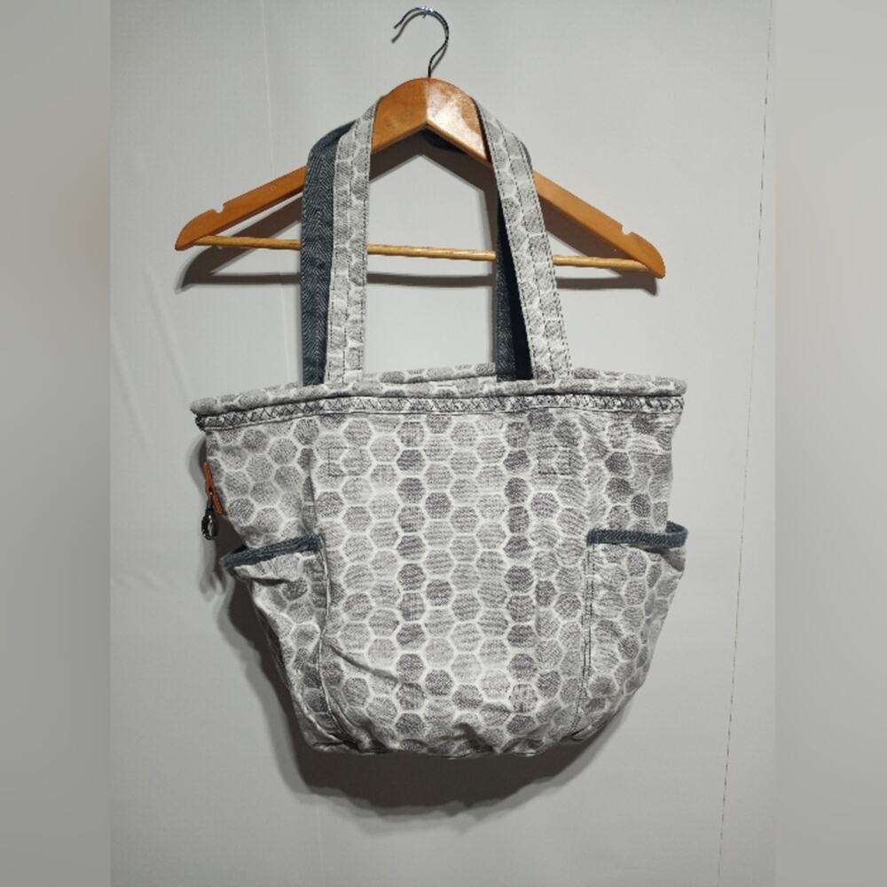 Thirty-One Retro Metro Bag In Stepping Stones